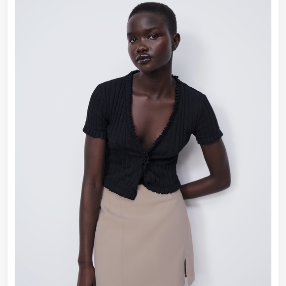 NWT- Zara ribbed crop top - Picture 2 of 10